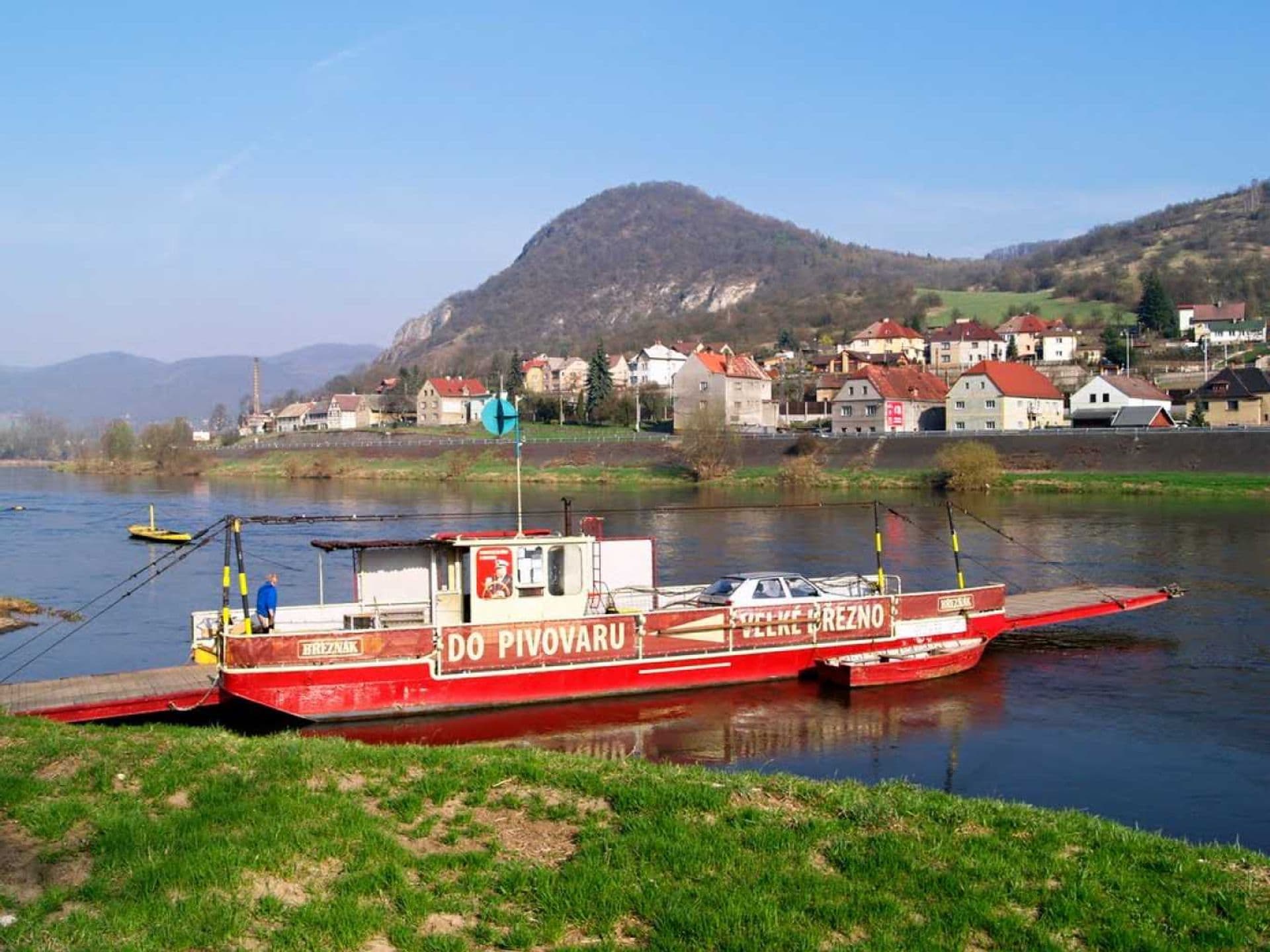 Velke Brezno – Povrly ferry